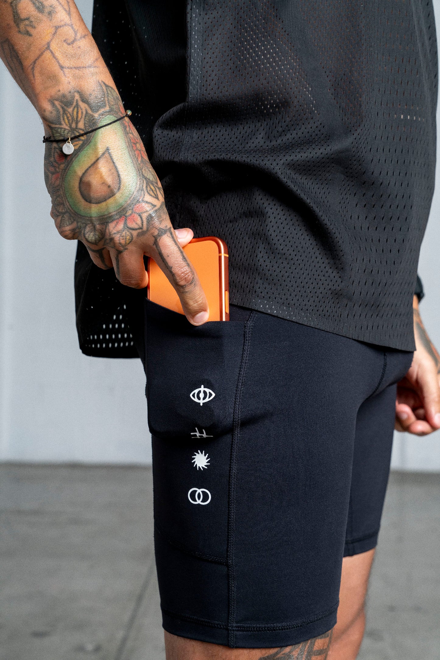 Black Tights Man 11:11 - TAMB1ÉN EX1ST1MOS
